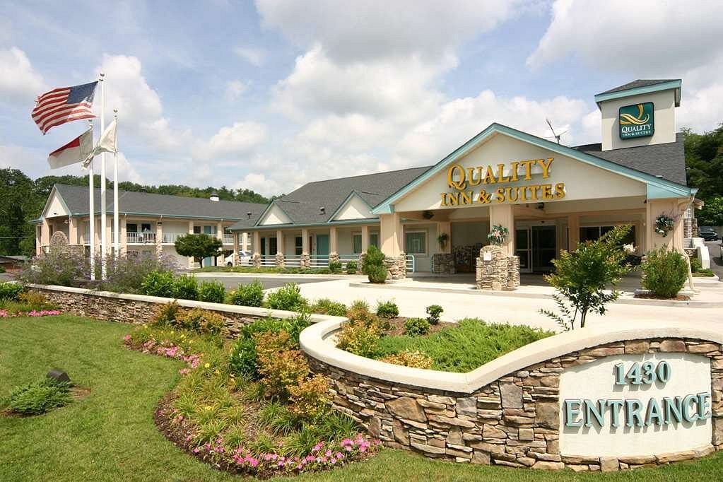 Quality Inn &amp; Suites Biltmore East, hotell i Asheville