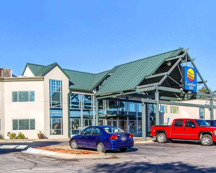 COMFORT INN AT THE ZOO (AU$119): 2022 Prices & Reviews (Omaha, NE