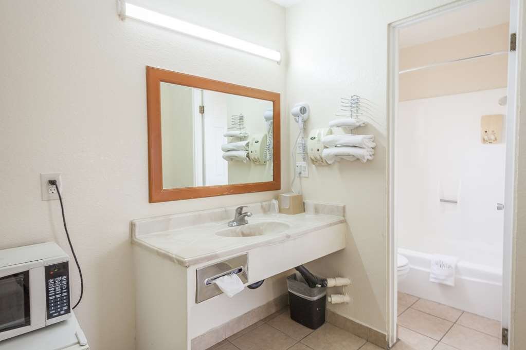 Hotel photo 25 of Vagabond Inn Hemet.