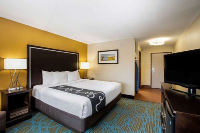 Hotel photo 16 of La Quinta Inn & Suites by Wyndham Emporia.
