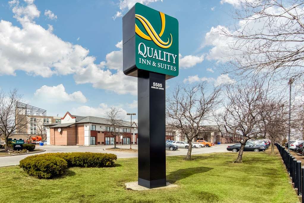 QUALITY INN SUITES Updated 2024 Prices Hotel Reviews Mississauga   Hotel Exterior 