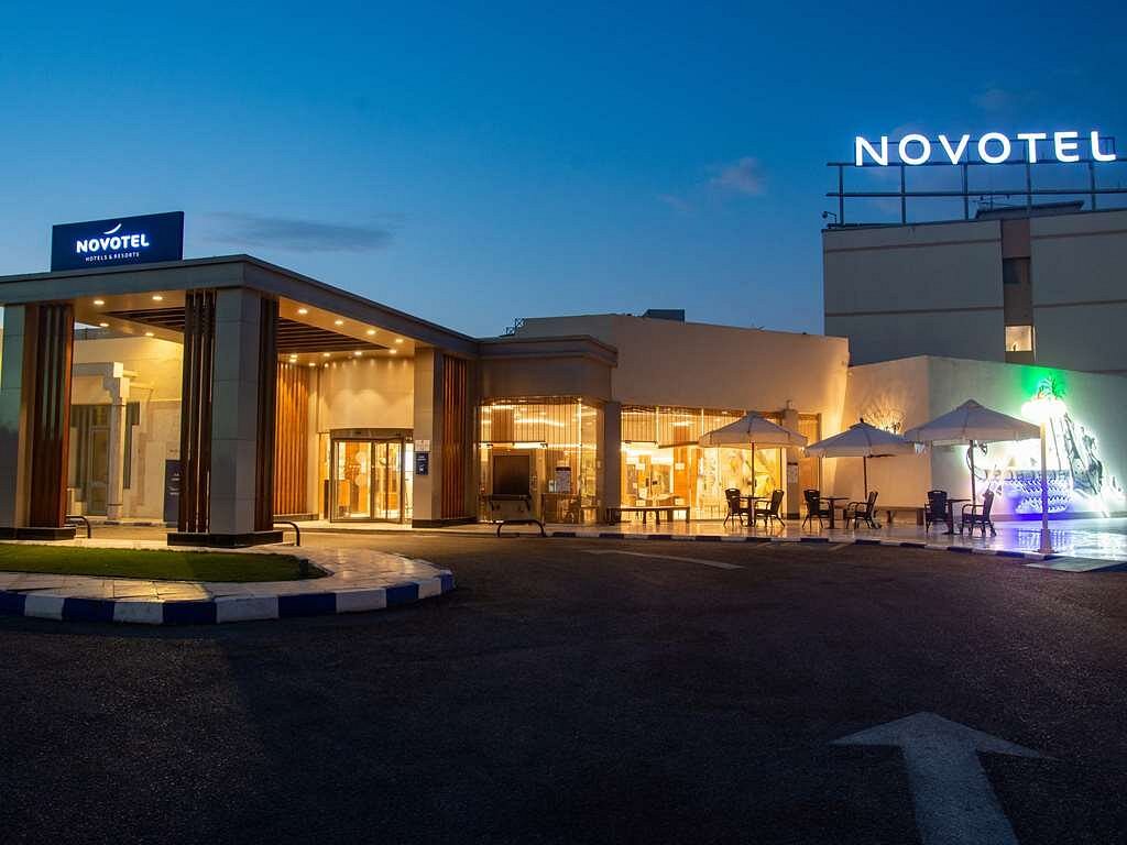 Novotel Cairo Airport, hotel in Cairo