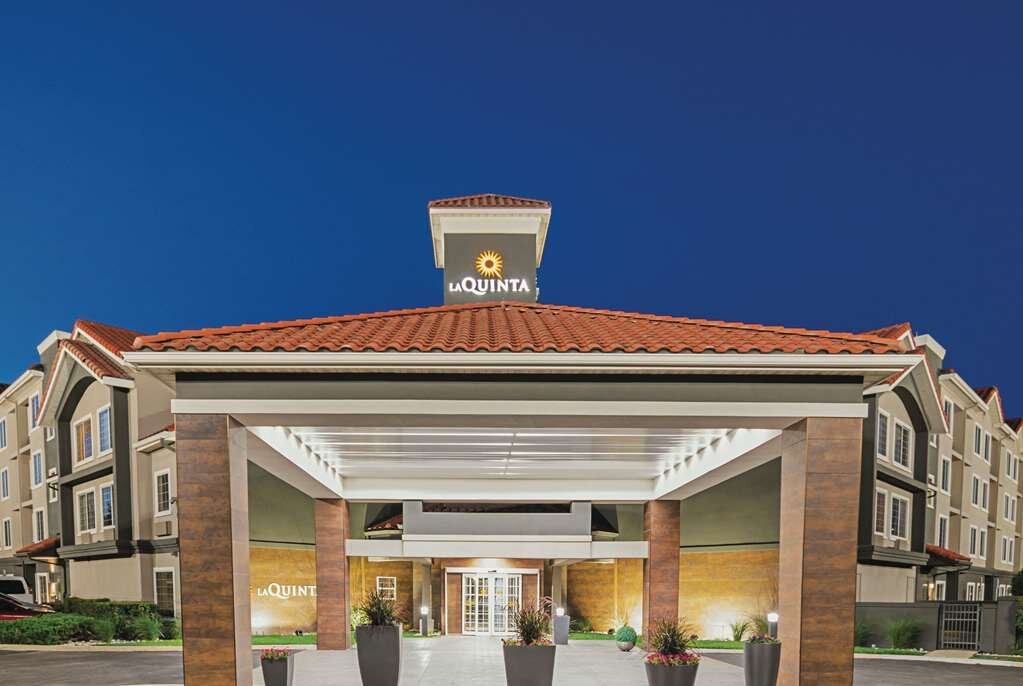 LA QUINTA BY WYNDHAM FORT WORTH NORTH Updated 2024 Prices Hotel   Exterior 