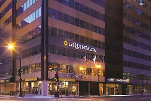 La Quinta Inn & Suites by Wyndham Chicago Downtown in Chicago, image may contain: City, Lighting, Urban, Shopping Mall
