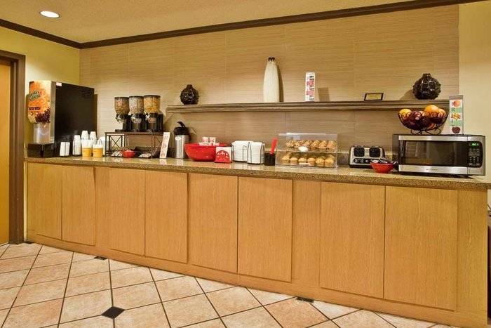 LA QUINTA INN & SUITES BY WYNDHAM COLUMBUS STATE UNIVERSITY $64 ($̶8̶5̶ ...