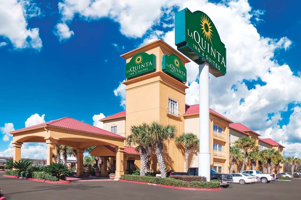 LA QUINTA INN SUITES BY WYNDHAM BEAUMONT WEST