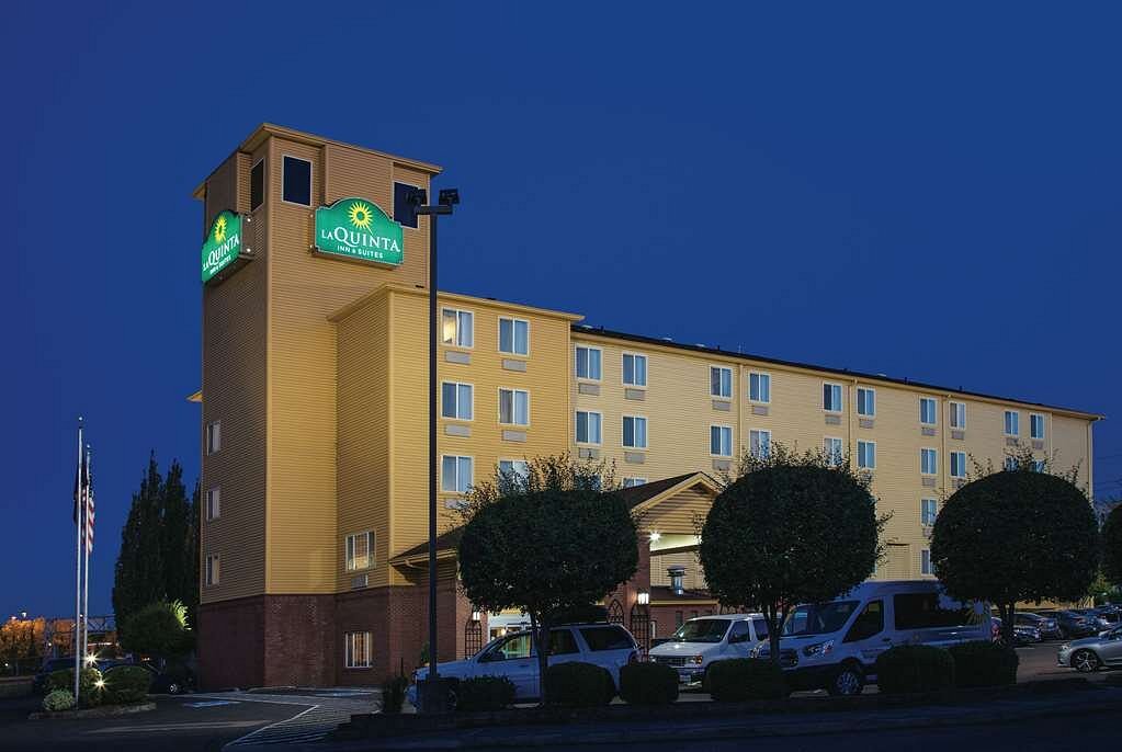 La Quinta Inn and Suites By Wyndham Portland Airport, hotel in Portland