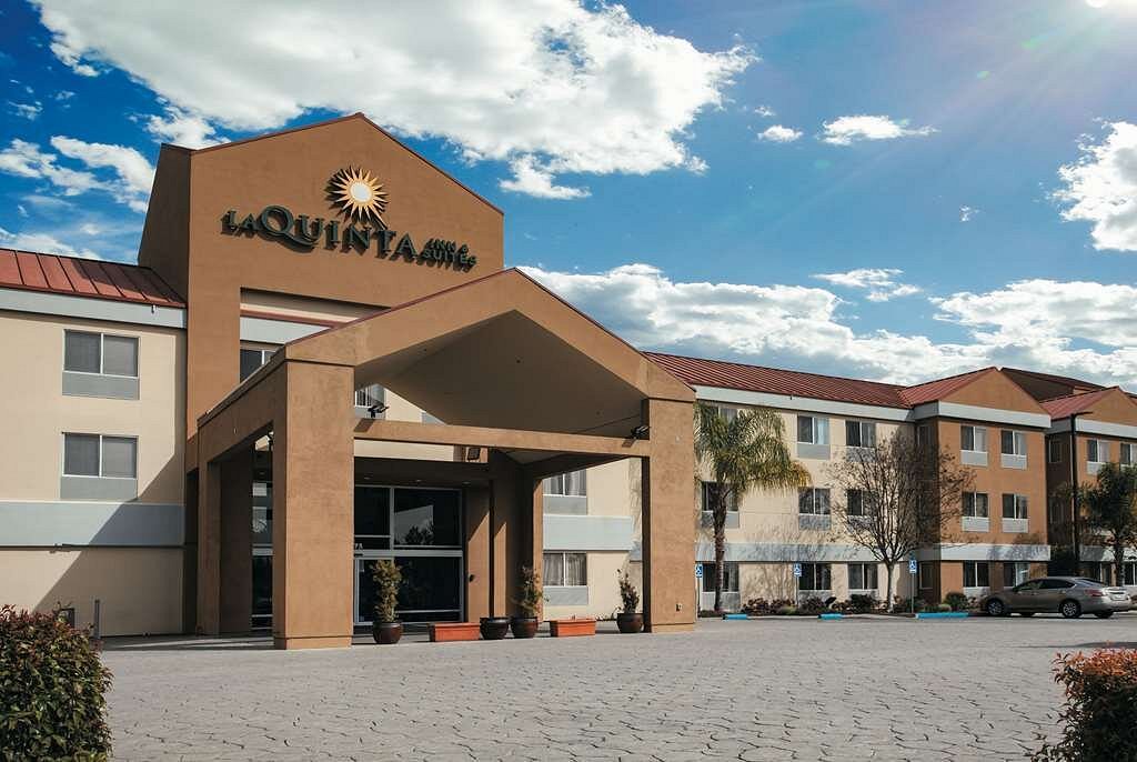 لاكوينتا إن آند سويتس دبلن - بليزانتون، فندق في ‪San Ramon‬