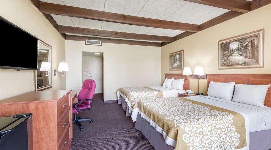 2 Double Bed Room