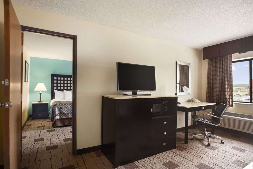 Hotel photo 26 of Baymont by Wyndham Fort Smith.