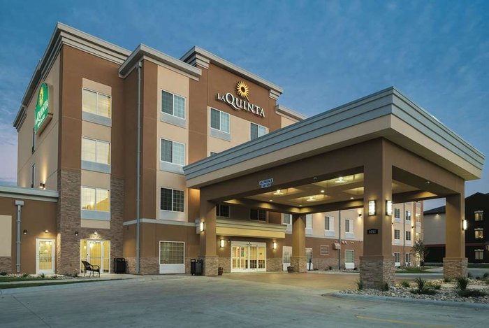 LA QUINTA INN & SUITES BY WYNDHAM GRAND FORKS $80 ($̶8̶8̶) - Updated ...