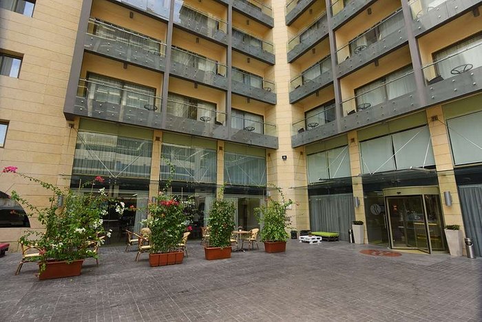 RAMADA BY WYNDHAM DOWNTOWN ($̶9̶9̶) - Updated 2023 Prices Hotel - Lebanon