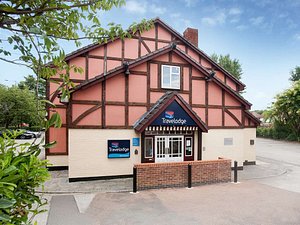 Travelodge Birmingham Streetly in The Royal Town of Sutton Coldfield, image may contain: Hotel, Shelter, Resort, Inn
