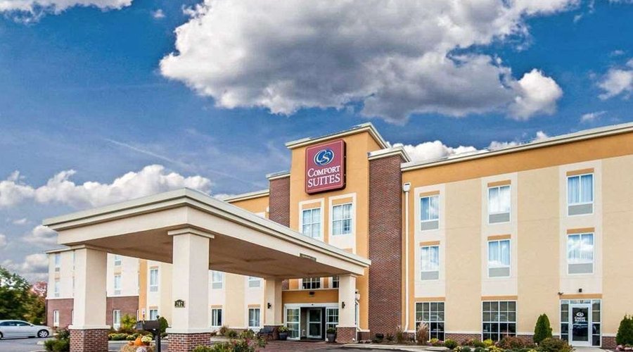 Comfort Suites Marietta hotel in Marietta, OH