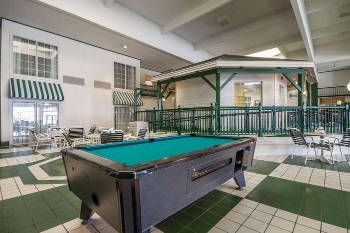 COMFORT SUITES APPLETON AIRPORT $107 ($̶1̶5̶2̶) - Prices & Hotel Reviews - WI