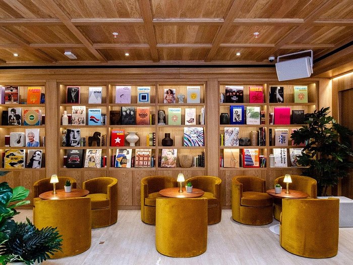 Gentleman's Library: Louis Vuitton World Tour travel book