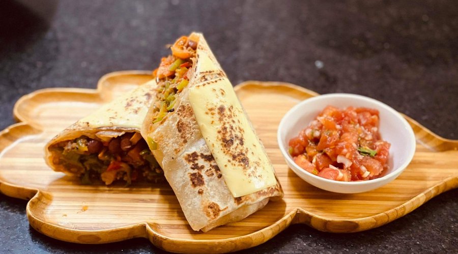 Burrito chicken and beef