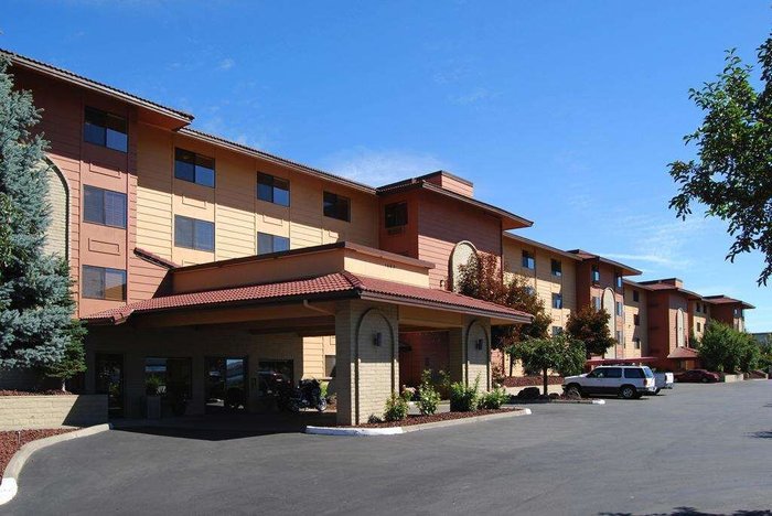 BAYMONT BY WYNDHAM YAKIMA RIVERFRONT (AU$155): 2023 Prices & Reviews ...