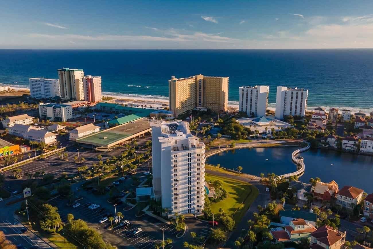 Pelican Beach Resort Terrace Destin Fl