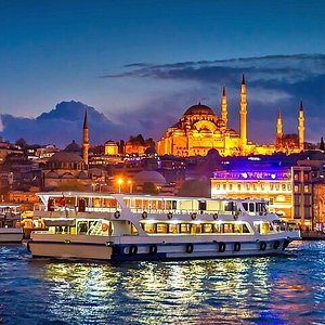 Anatolian castle (Anadolu Hisari) in Istanbul.Historically known as Guzelce  Hisar (meaning Proper Castle) is a fortress located in Anatolian (Asian) s  Stock Photo - Alamy