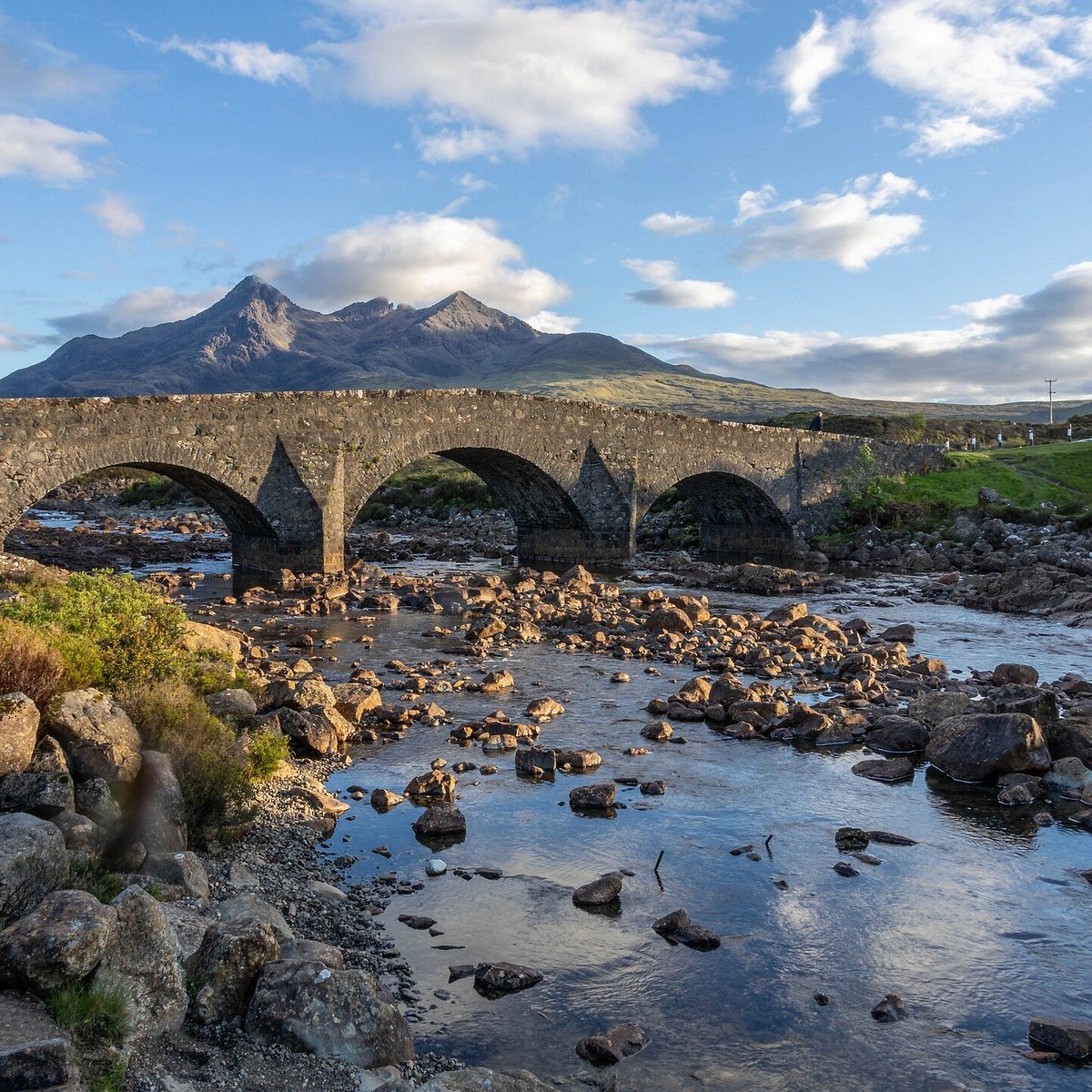 COLLIE AND MACKENZIE STATUE (Sligachan) - All You Need to Know BEFORE ...