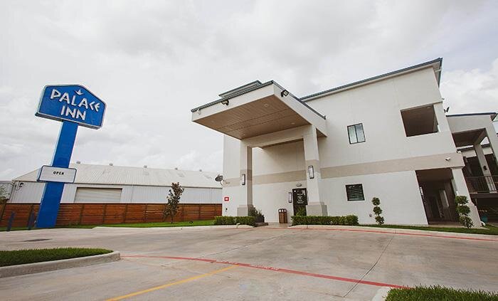 Palace inn online