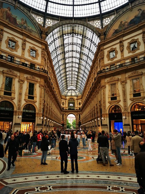 Milan review images