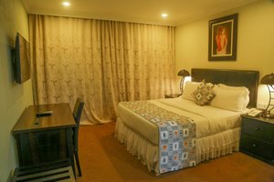 Room & Suite