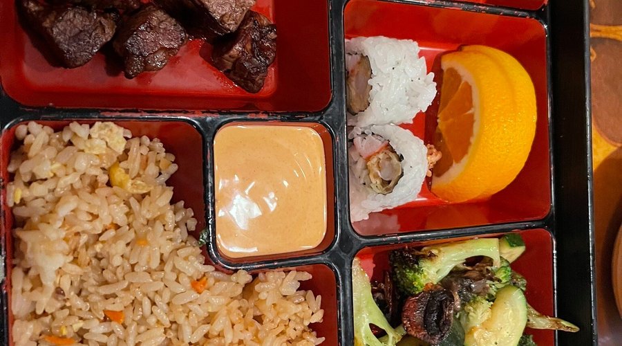 Sumo Japanese Steak House & Sushi