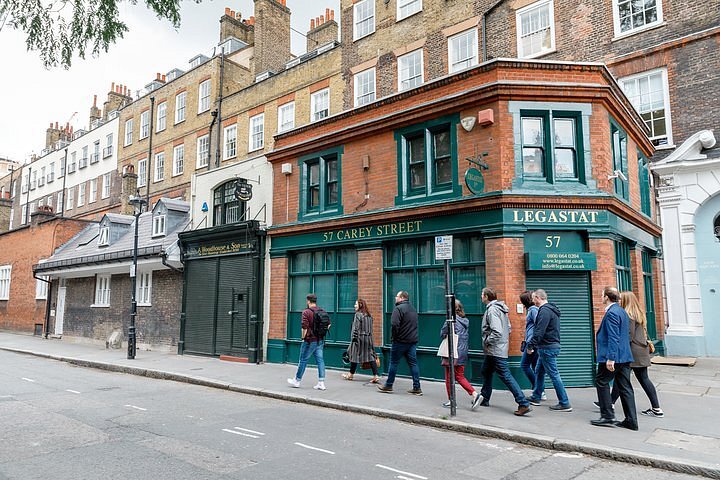 Historical Pub Walking Tour of London