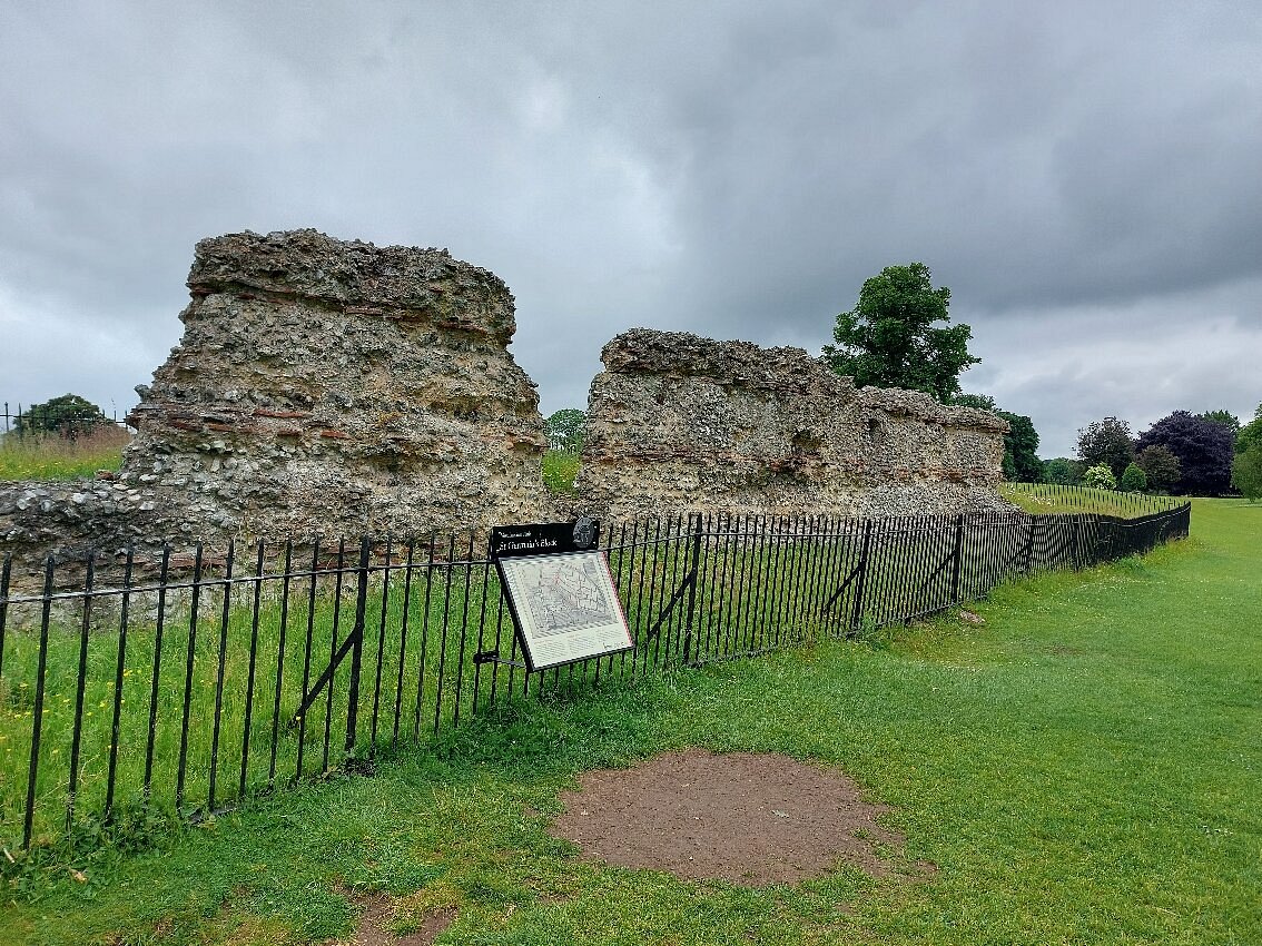 Roman walls. Clarence Park St Albans.