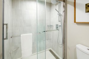 Room & Suite