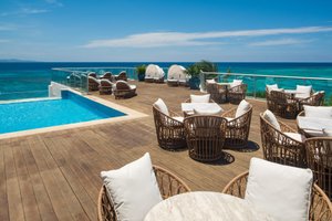 Piscina e praia