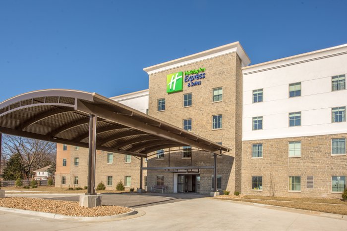 HOLIDAY INN EXPRESS & SUITES SHAWNEE-KANSAS CITY WEST, AN IHG HOTEL -  Prices & Reviews