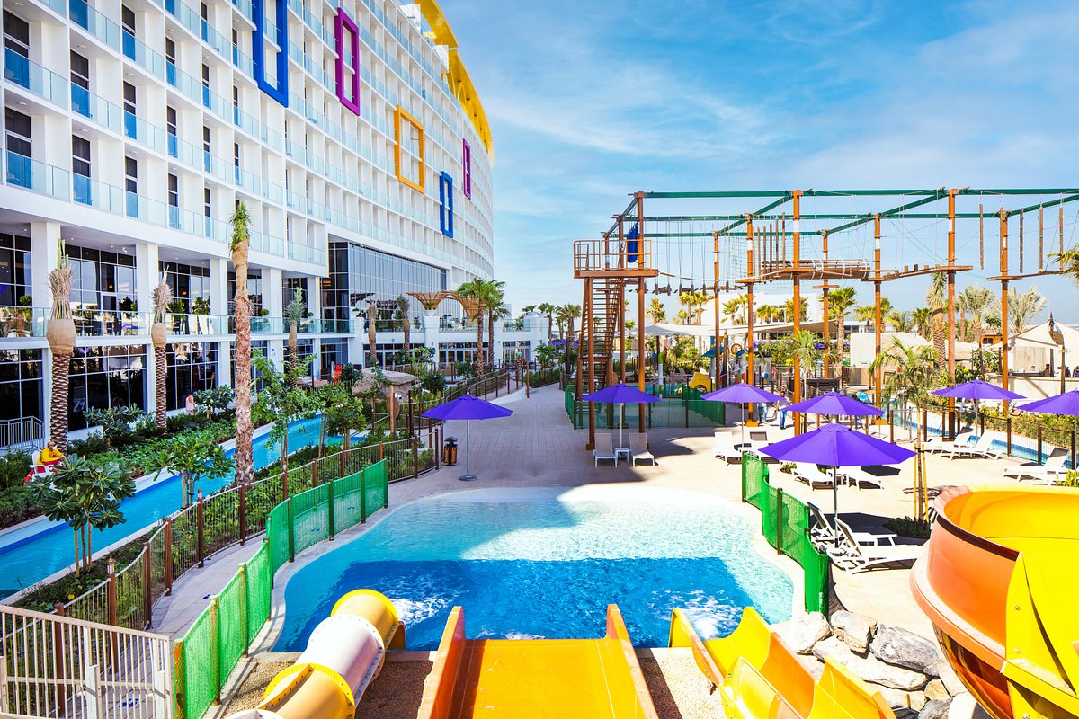 Centara Mirage Beach Resort Dubai, hotel en Dubái