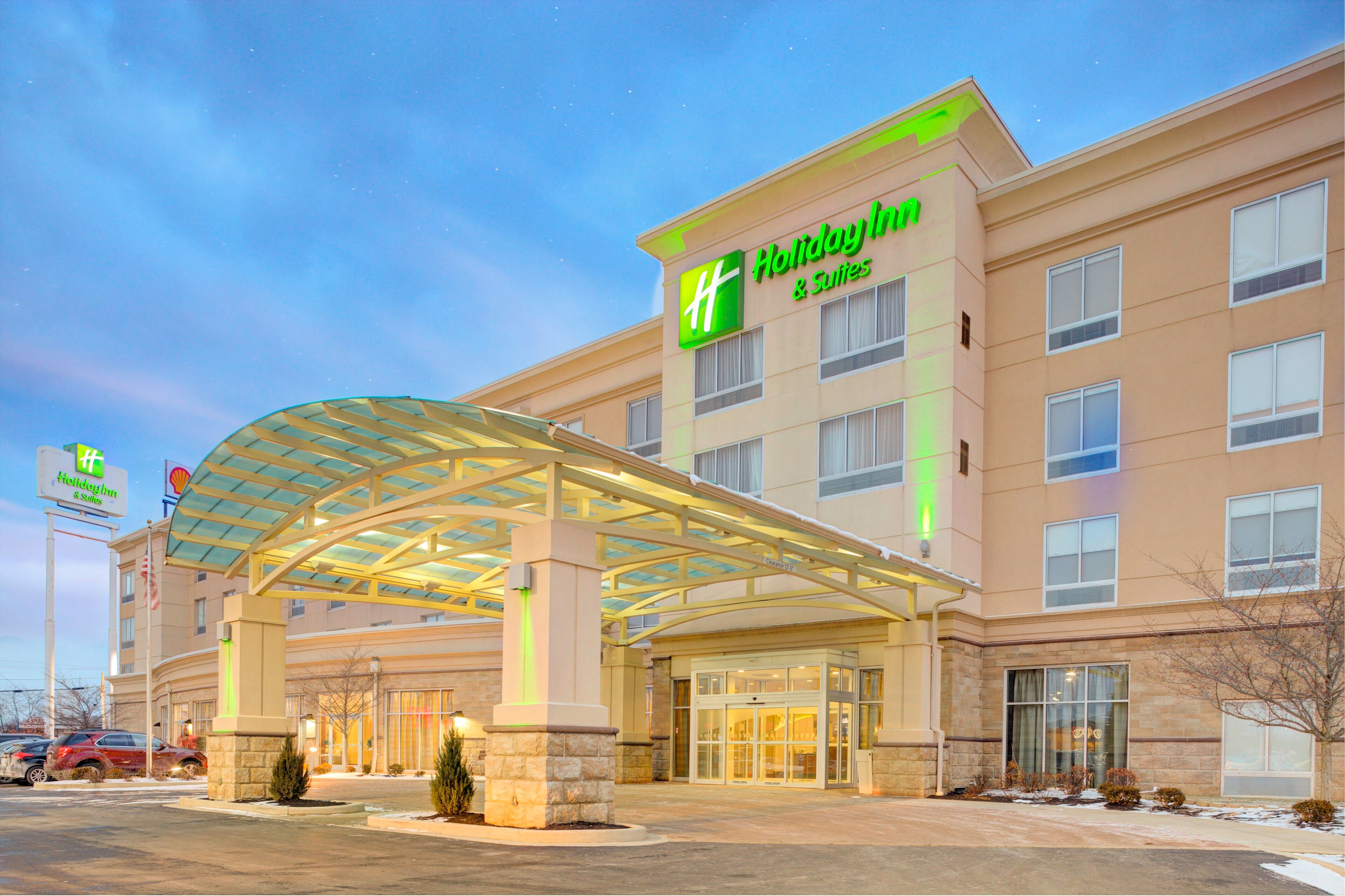 HOLIDAY INN & SUITES LIMA, AN IHG HOTEL $97 ($̶1̶1̶6̶ ...