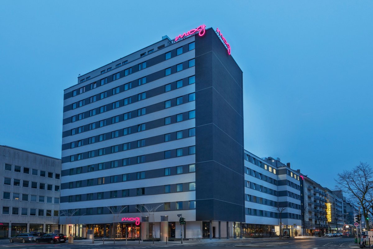 MOXY DUESSELDORF CITY (Düsseldorf) - Hotel Reviews, Photos, Rate ...