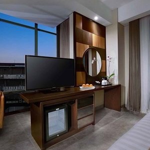 Astoninnmataram Deluxe