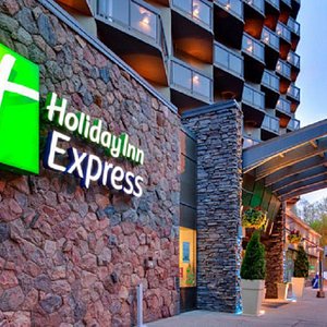 Holiday Inn Express Edmonton Downtown Exterior Feature