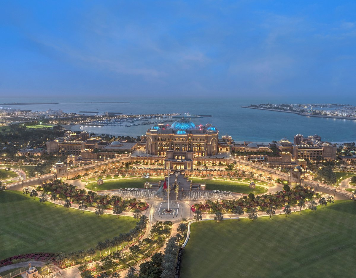 Emirates Palace, hotel in Abu Dhabi