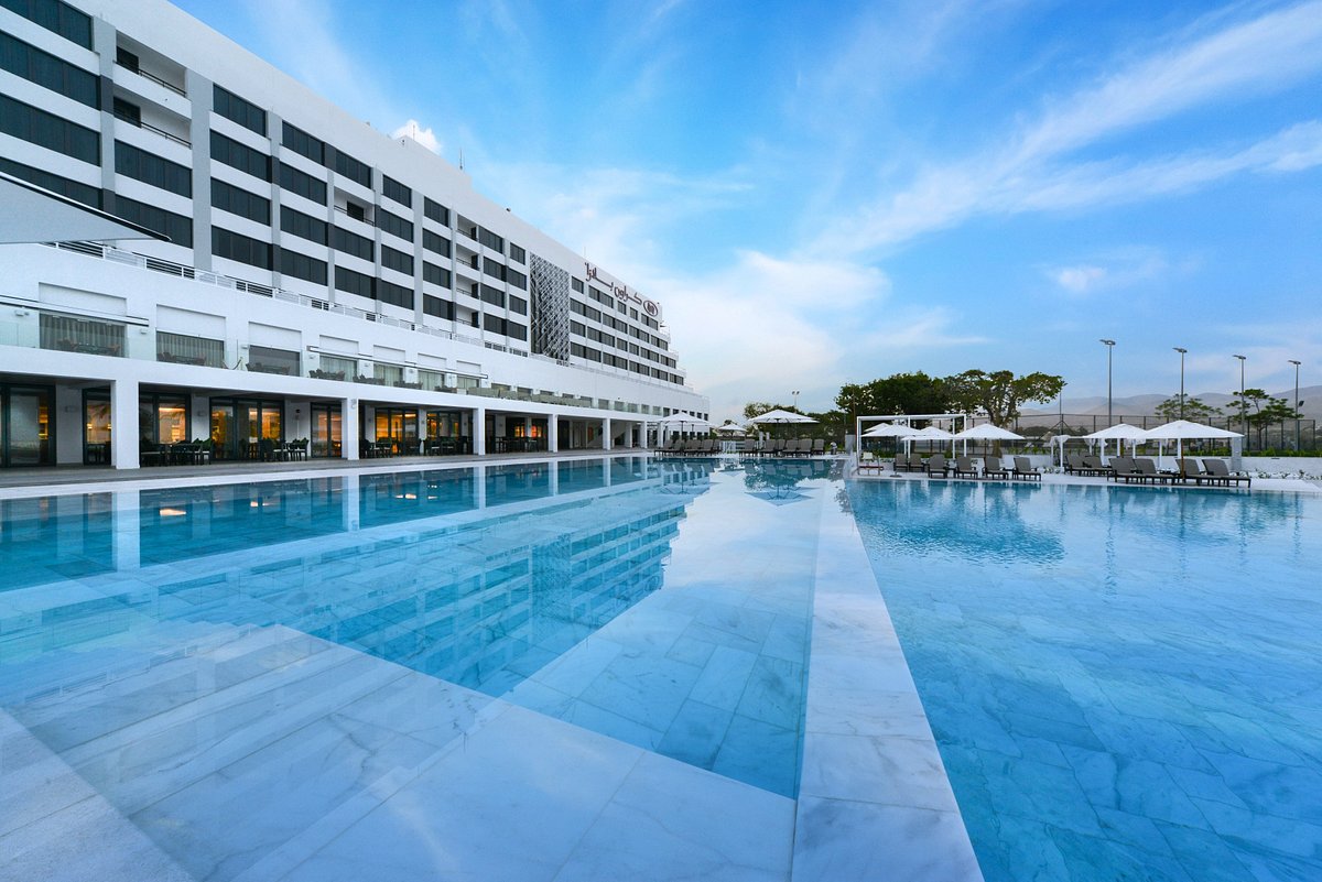 Crowne Plaza Muscat, an IHG Hotel, hotel in Muscat