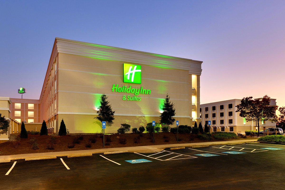 Holiday Inn &amp; Suites Atlanta Airport-North, an IHG Hotel, hotell i College Park