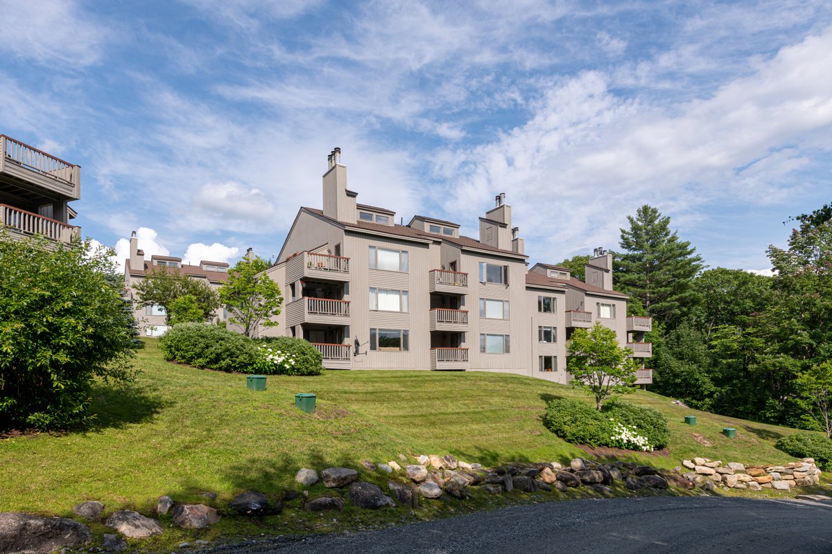 MOUNT SNOW LODGING (AU$165): 2022 Prices & Reviews (Vermont/Dover ...