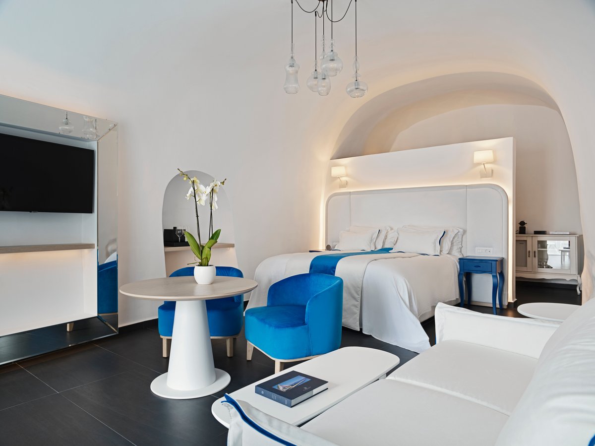 Canaves Oia Boutique Hotel