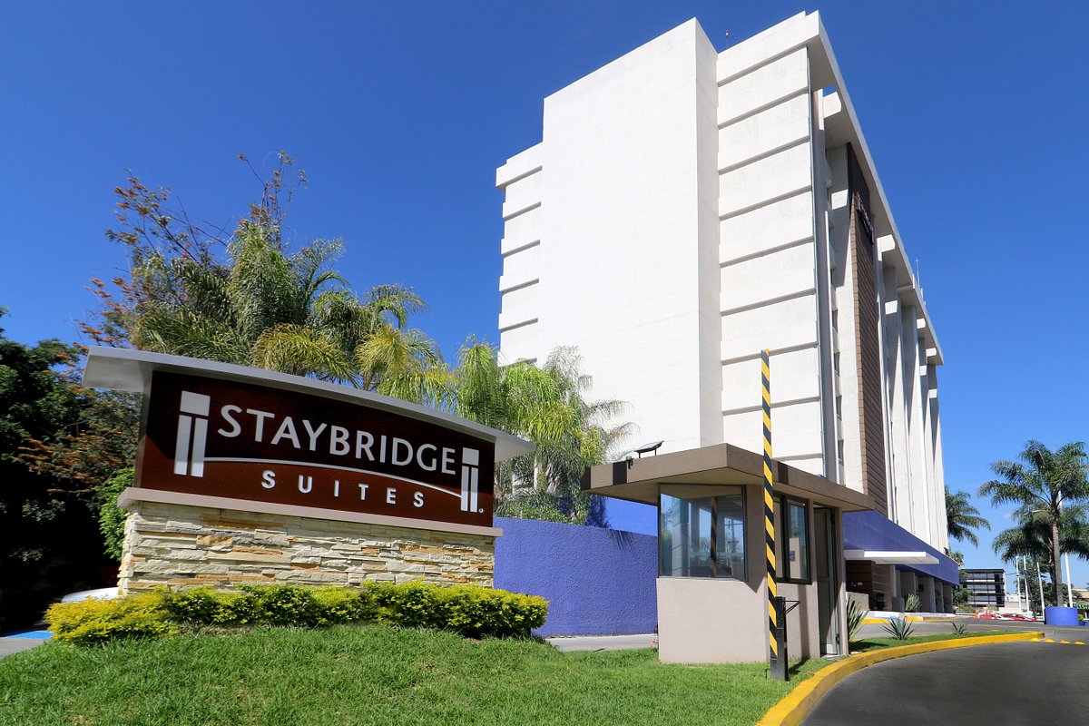 Staybridge Suites Guadalajara Expo, an IHG Hotel, hotell i Guadalajara