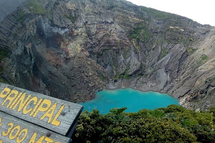 irazu volcano day trip