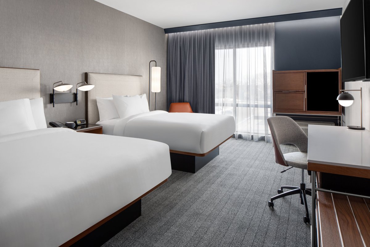 Courtyard by Marriott Lansing - hotel rooms