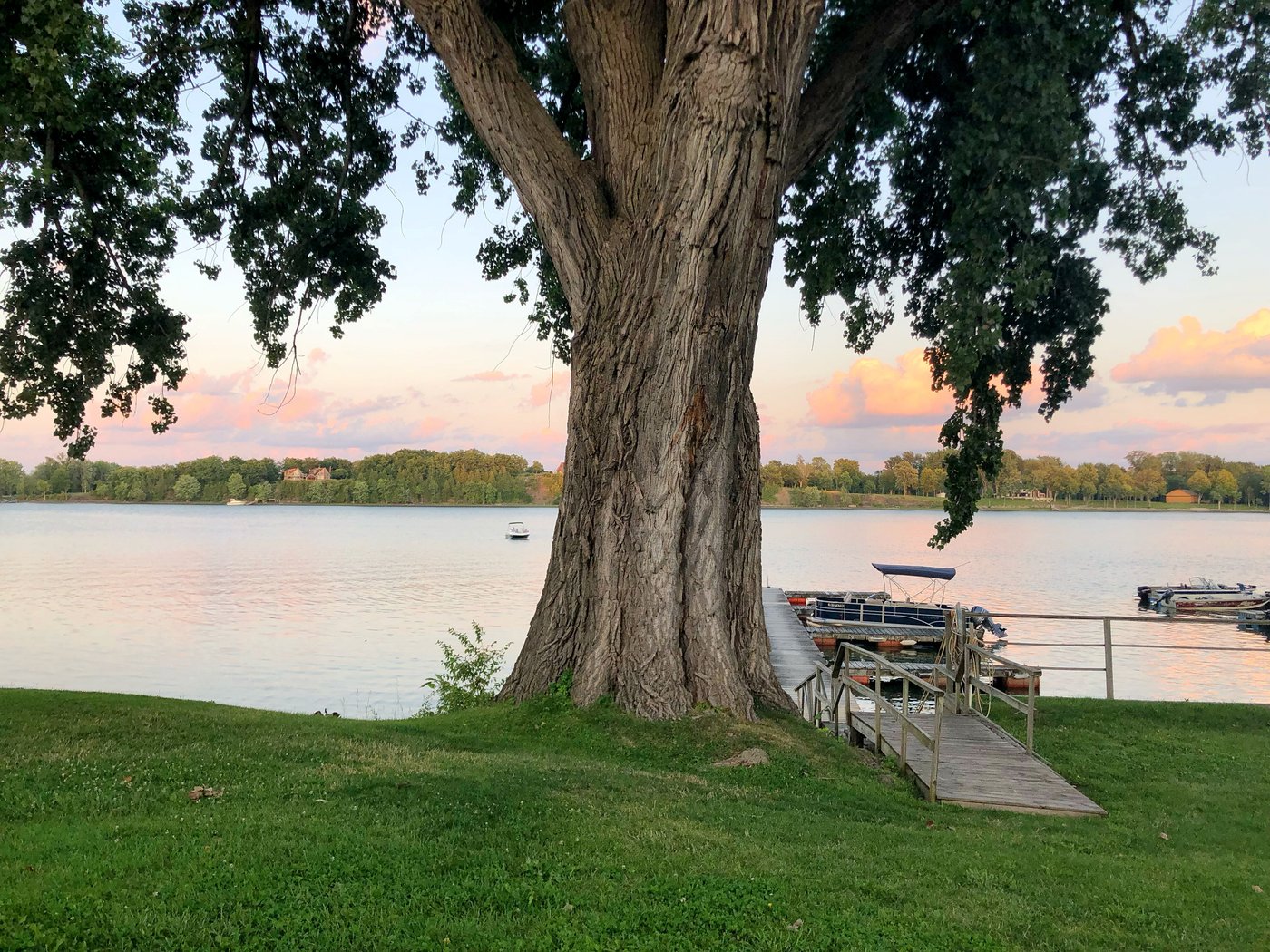 HENRY'S SPORTSMAN'S COTTAGES Updated 2024 Cottage Reviews (Alburgh, VT)