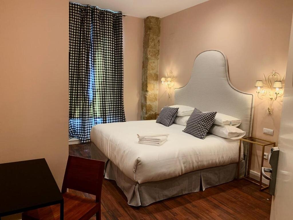 HOTEL CARMEN BOUTIQUE Ahora 135 € (antes 4̶5̶6̶ ̶€̶) opiniones y