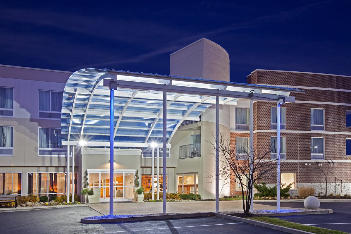 HOLIDAY INN EXPRESS INDIANAPOLIS - FISHERS, AN IHG HOTEL $105 ($̶1̶3̶6̶ ...